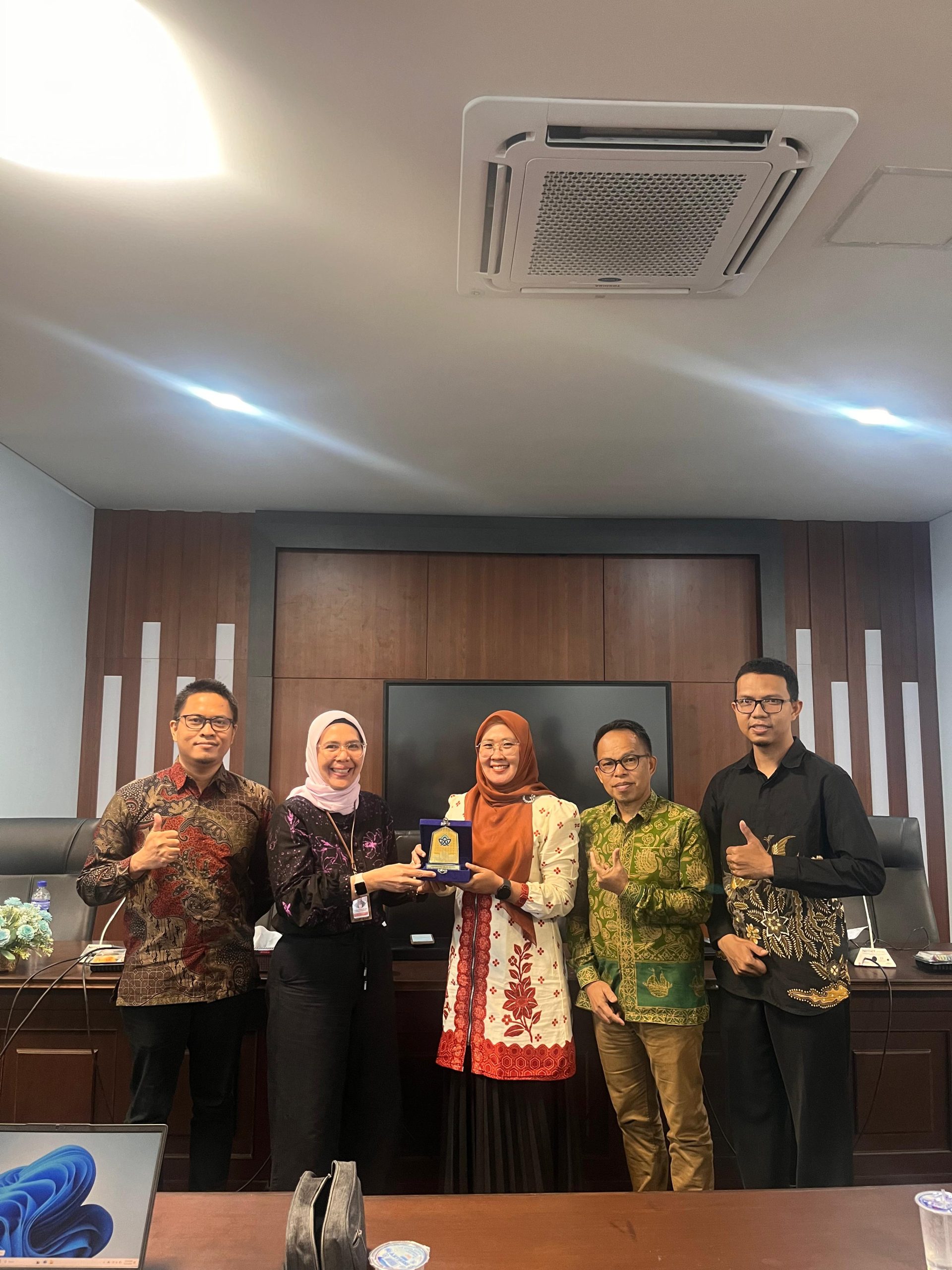Dr. Tanti : Workshop Pengolaan Data Survei Wujudkan Standar Mutu Akademik yang kuat